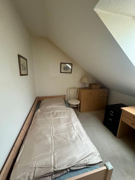 Gepflegte 3 Zimmer Wohnung! Hanóver Exterior foto
